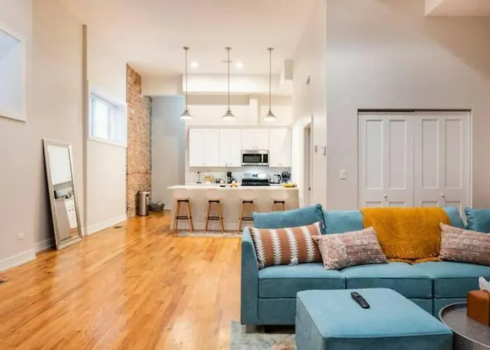 Luxurious Downtown 3 Bed 2 Bth Apartamento *